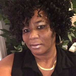 Meet your Posher, Charlene